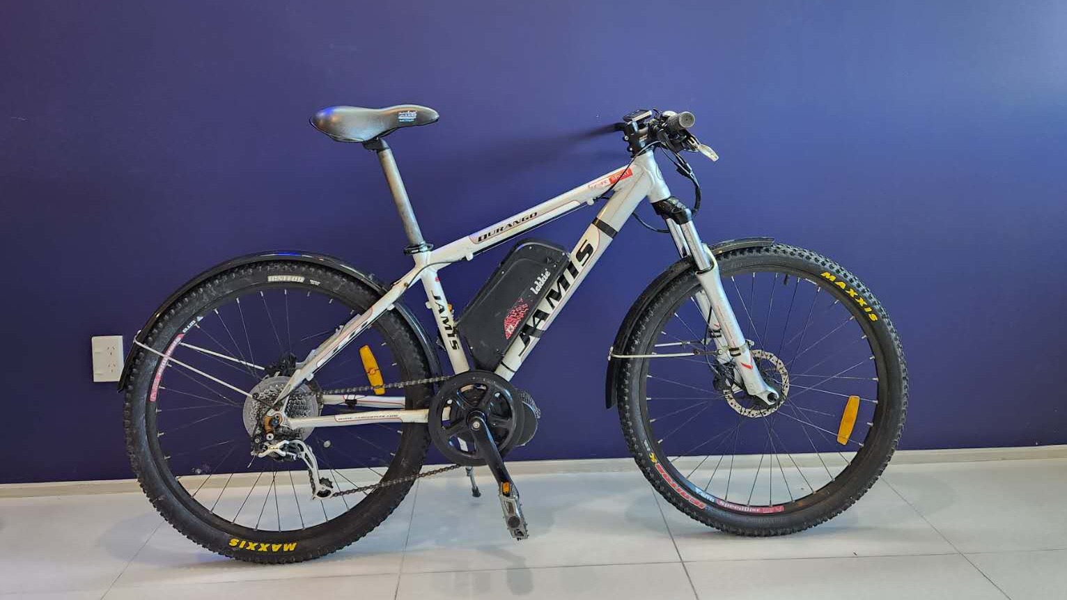 2008 Jamis Durango M electric bike conversion